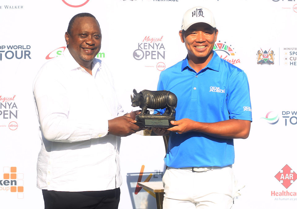 Presidential handshake for Magical Kenyan Open winner Wu
