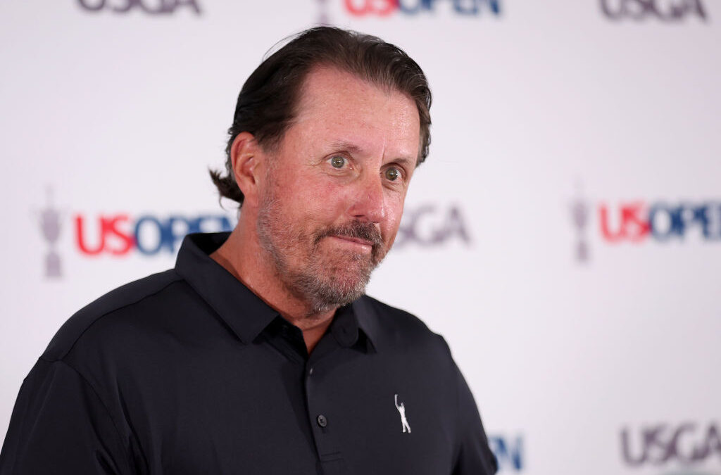 Mickelson plays a very straight bat in fielding pre-US Open questions