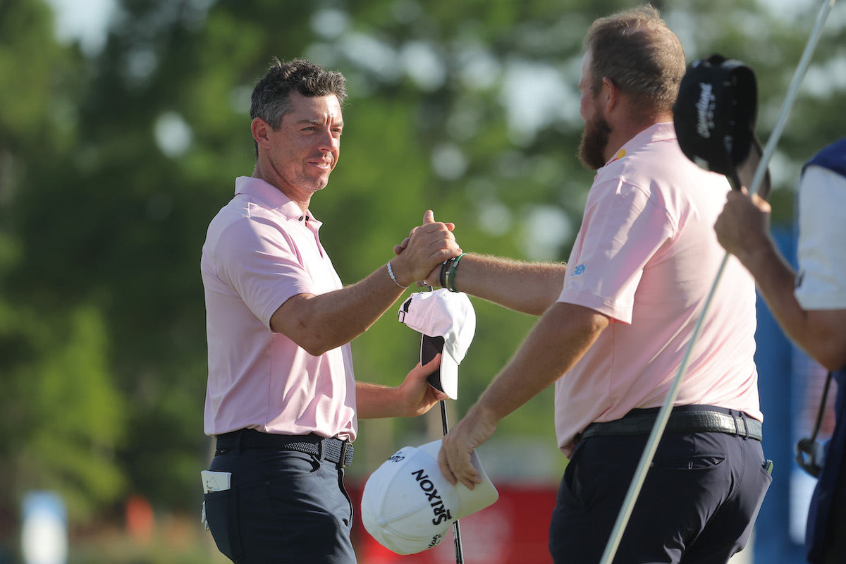 McIlroy and Lowry storm into share of lead with 61 – Irish Golfer Magazine
